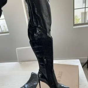 Steve Madden Vava Black crocodile knee high boots Size 7.5
